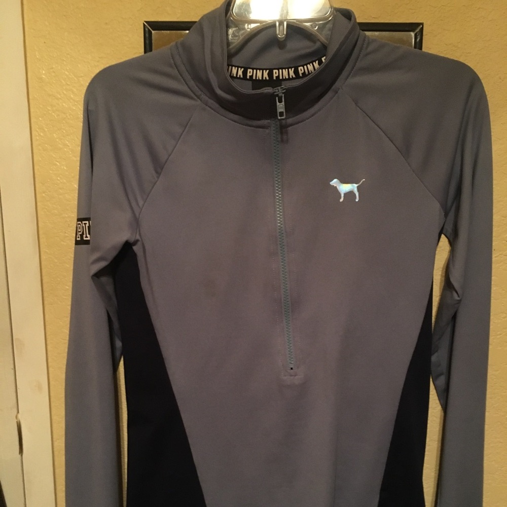 Athletic sweatshirt